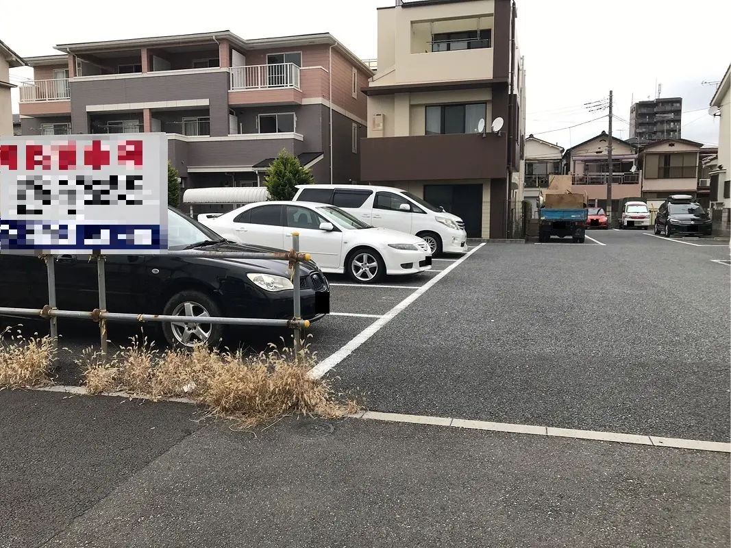 江戸川区松本１丁目　月極駐車場